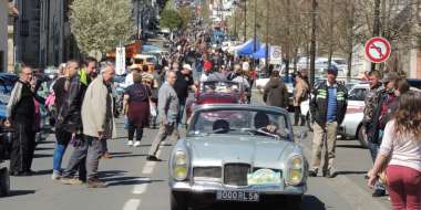 parade de véhicules anciens