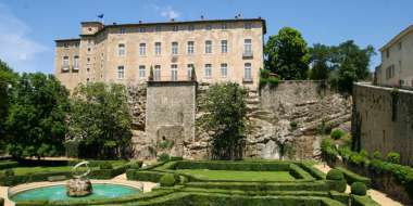 Le Château d’Entrecasteaux