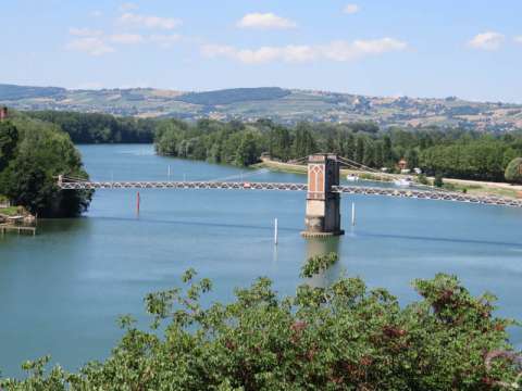 Trévoux en vallée de Saône