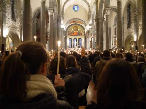 célébration à l'intérieur de la basilique