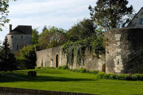 Remparts de la ville de Chartres