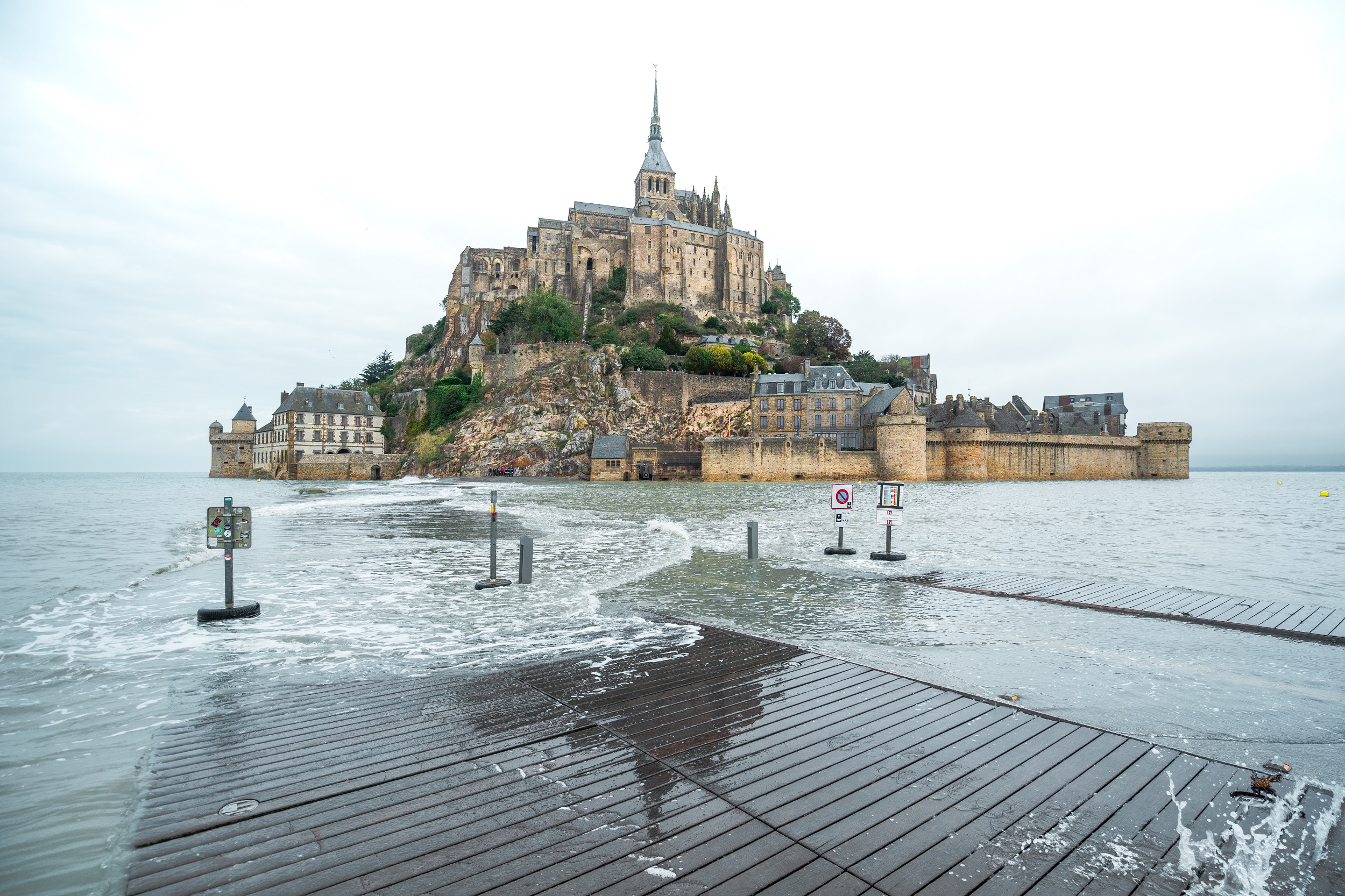 mont saint michel photos