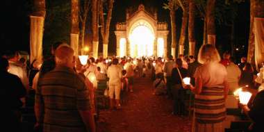 Procession fêtes du Sacré-Coeur.