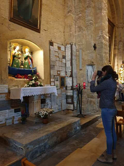 Altar de las Santas en la iglesia de Santa María del Mar · VILLES SANCTUAIRES EN FRANCE