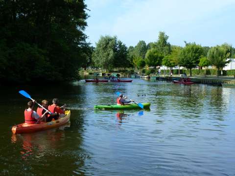 Canoë au port de Cappy