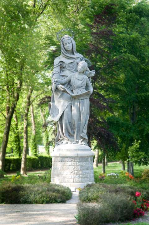 Sainte Anne et Marie lisant la bible