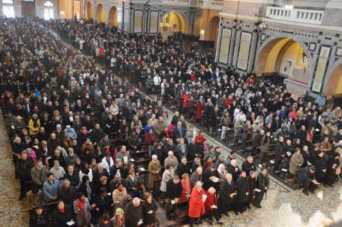 Messe dans la basilique