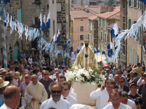 Procession de l’assomption de la Vierge Marie au Puy-en-Velay