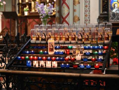 Bougies dans l'église de Vendeville