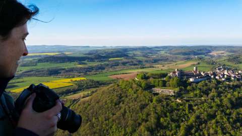 Vézelay s’est développée sur un éperon rocheux