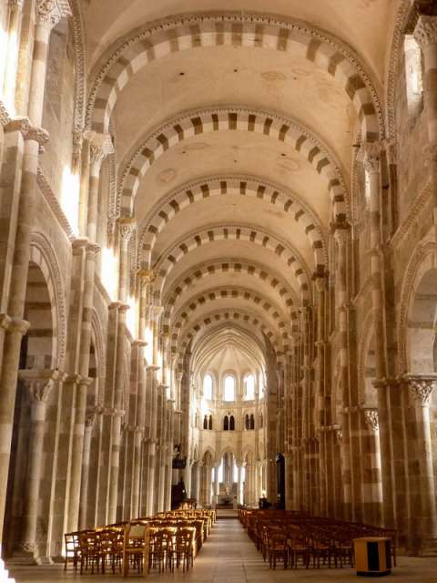 Nave of the basilica Sainte-Marie-Madeleine